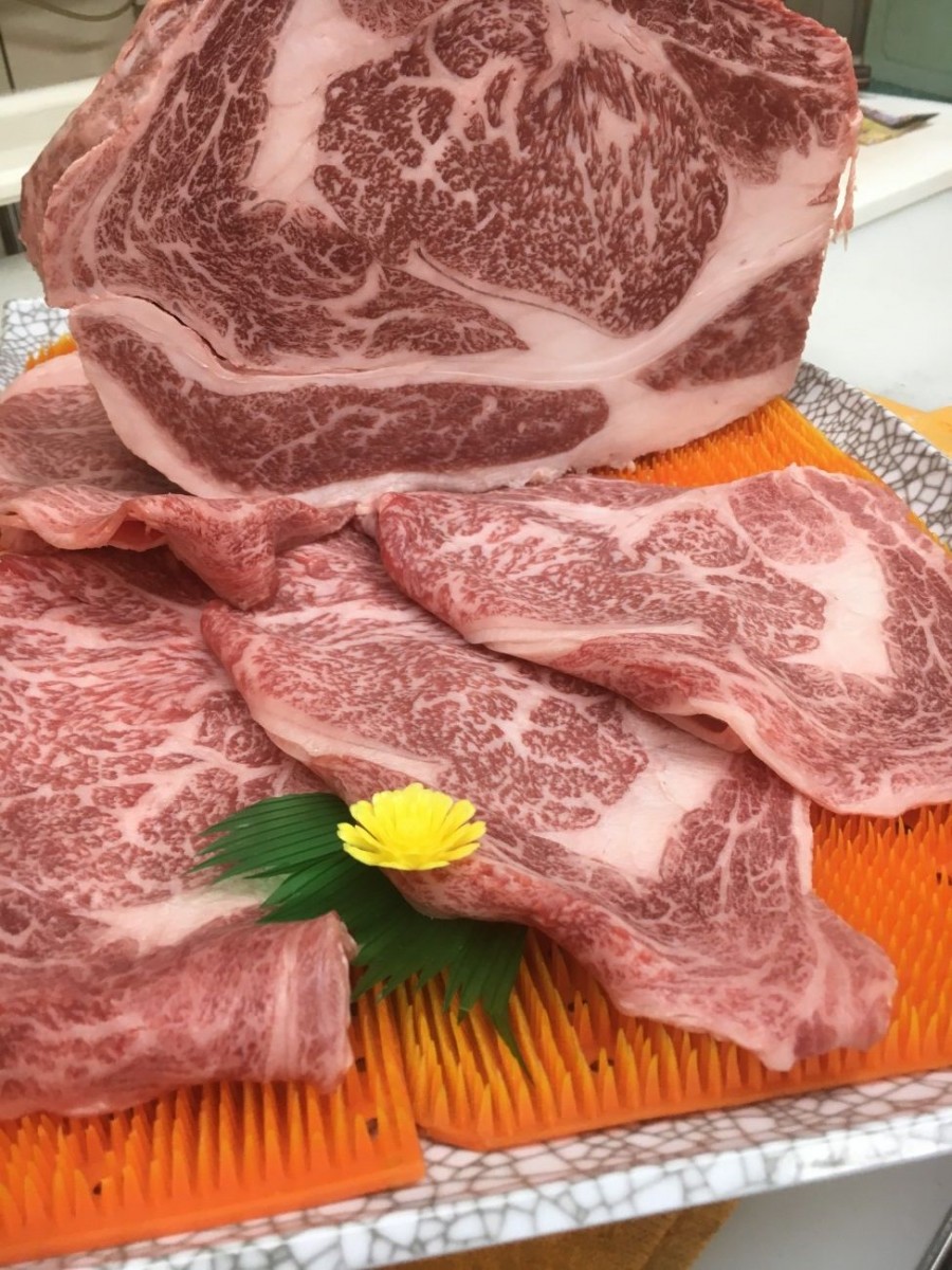 宮崎県産　山形県産　めす牛ロース